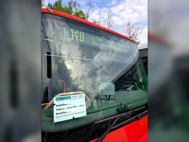 První den s IDESKOU na obecní lince 148